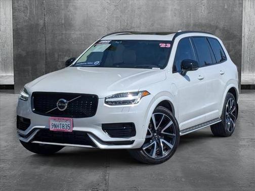 2023 Volvo XC90 Recharge Plug-In Hybrid T8 Ultimate Dark Theme 7-Seater