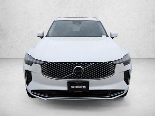 Crystal White Pearl 2026 Volvo XC90 Plus, B5 AWD Gas (mild hybrid), Gasoline, Bright, 7 Seats