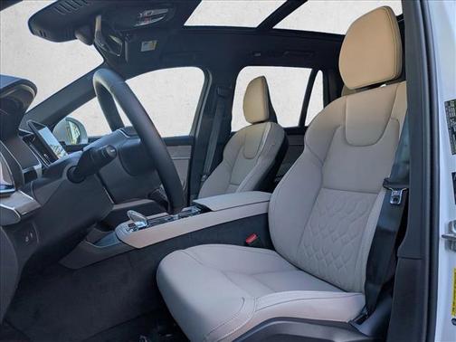 2026 Volvo XC90 Plug-In Hybrid T8 Plus 7-Seater