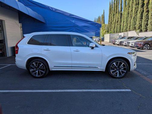 Crystal White Metallic 2021 Volvo XC90 Recharge Plug-In Hybrid T8 Inscription Expression 7 Passenger