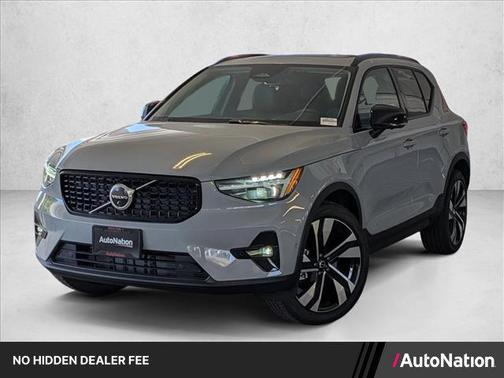 Vapour Grey Metallic 2026 Volvo XC40 Ultra, B5 AWD Gas (mild hybrid), Dark