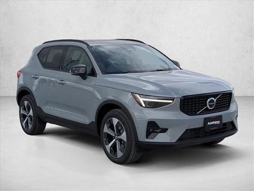Vapour Grey Metallic 2026 Volvo XC40 Plus, B5 AWD Gas (mild hybrid), Dark