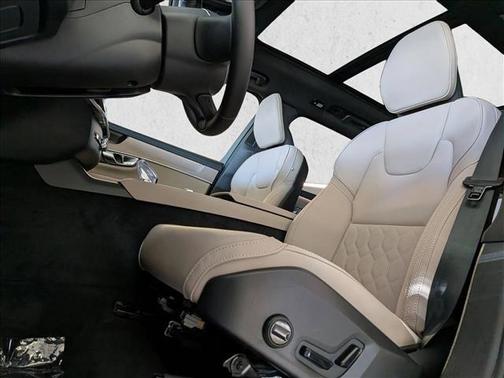 2026 Volvo XC90 Plus, B6 AWD Gas (mild hybrid), Gasoline, Bright, 7 Seats