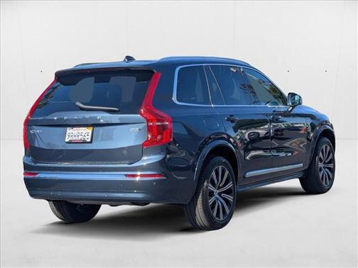 2025 Volvo XC90 B5 Core