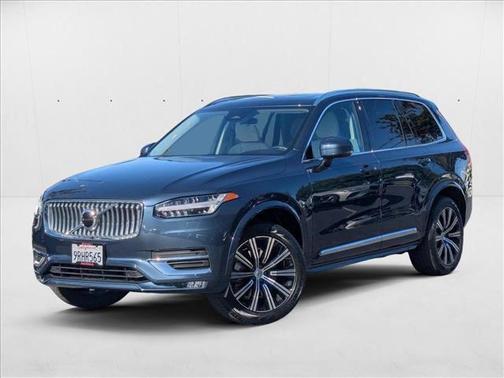 2025 Volvo XC90 B5 Core