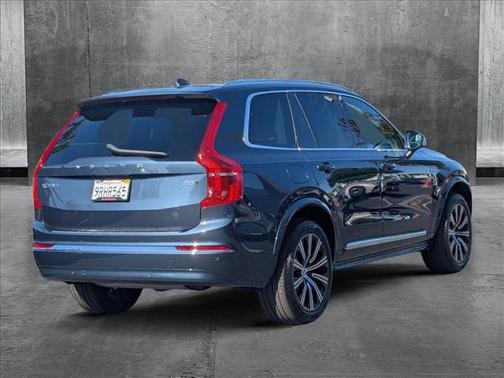 2025 Volvo XC90 B5 Core