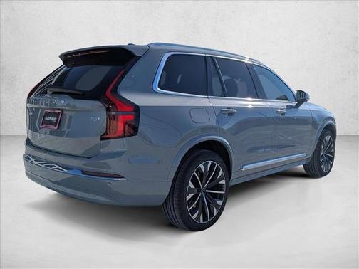 2026 Volvo XC90 Plug-In Hybrid T8 Plus 7-Seater