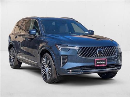 2025 Volvo XC90 B5 Core