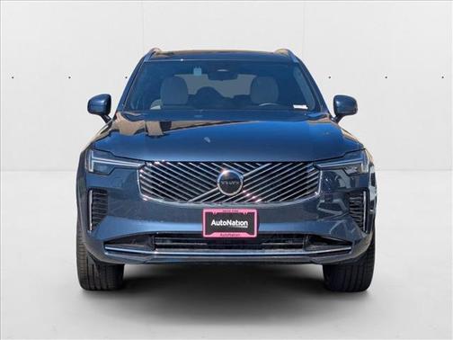 2025 Volvo XC90 B5 Core