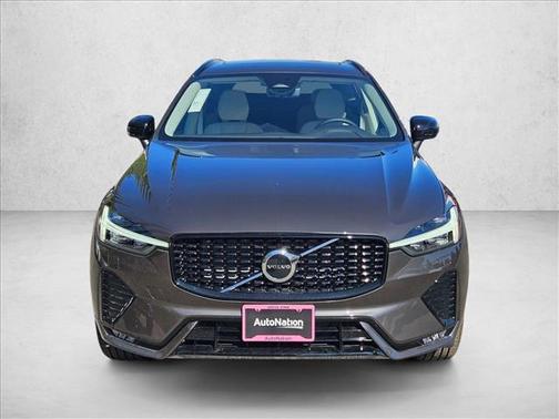 2025 Volvo XC60 B5 Core