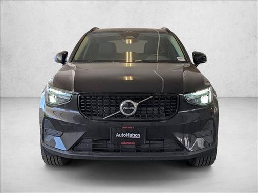 Onyx Black 2026 Volvo XC40 Core, B5 AWD Gas (mild hybrid), Dark
