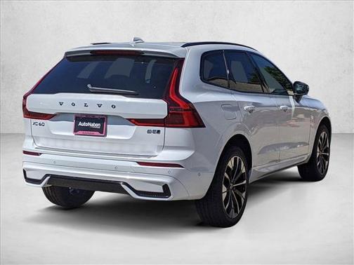 2026 Volvo XC60 B5 Plus