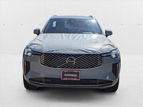 2025 Volvo XC90 B6 Core