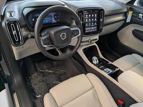 2026 Volvo XC40 B5 Ultra