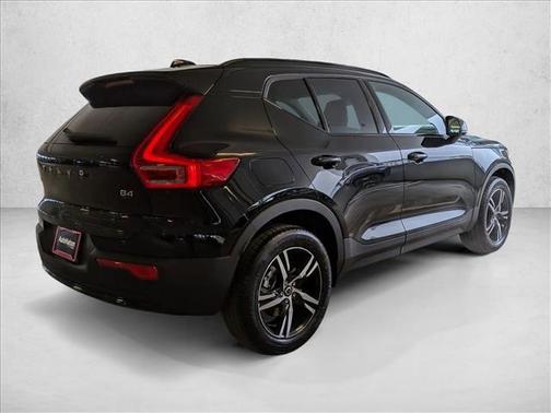 2026 Volvo XC40 B4 Core
