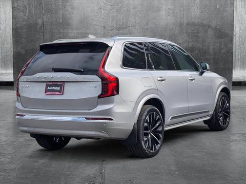 2025 Volvo XC90 Plug-In Hybrid T8 Plus 7-Seater