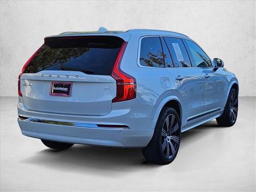 2024 Volvo XC90 Recharge Plug-In Hybrid T8 Ultimate Bright Theme 7-Seater