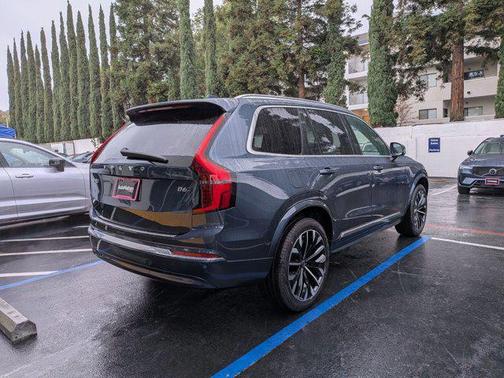2026 Volvo XC90 B6 Plus 7-Seater
