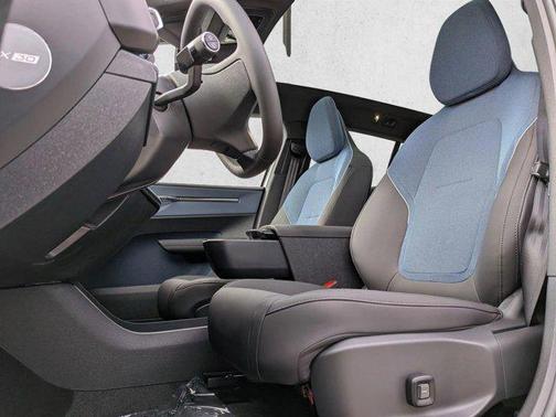 Crystal White Metallic 2026 Volvo EX30 Plus Twin Motor Performance, Fully electric