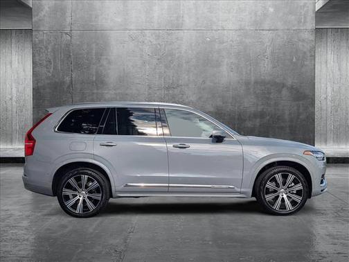 2024 Volvo XC90 Recharge Plug-In Hybrid T8 Ultimate Bright Theme 7-Seater