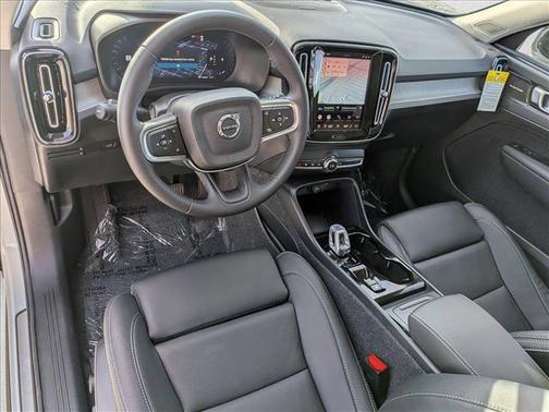 2026 Volvo XC40 B5 Ultra