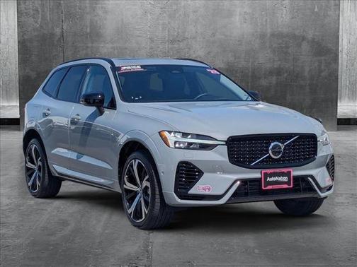 2025 Volvo XC60 Plug-In Hybrid T8 Ultra