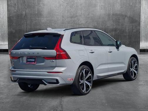 2025 Volvo XC60 Plug-In Hybrid T8 Ultra