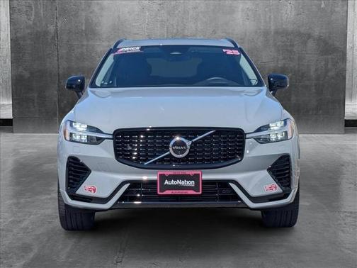 2025 Volvo XC60 Plug-In Hybrid T8 Ultra