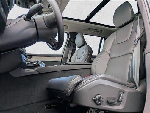 2026 Volvo XC90 B6 Ultra Dark Theme 7-Seater