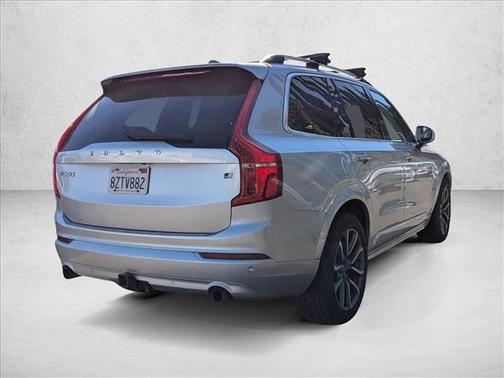 2019 Volvo XC90 T5 Momentum