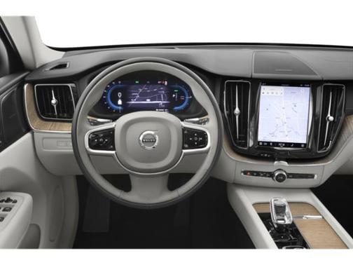 2025 Volvo XC60 Plug-In Hybrid T8 Polestar
