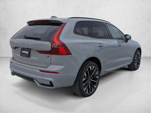 Vapour Grey Metallic 2026 Volvo XC60 B5 Ultra