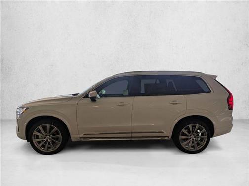 2025 Volvo XC90 B5 Core