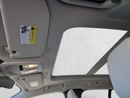 2026 Volvo XC40 Plus, B5 AWD Gas (mild hybrid), Dark