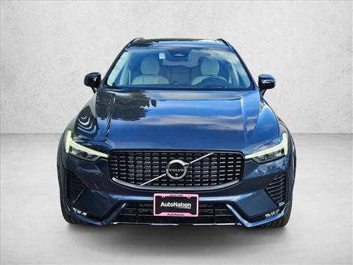 2025 Volvo XC60 B5 Ultra
