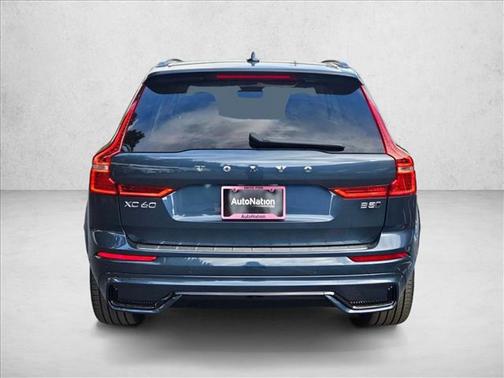 2025 Volvo XC60 B5 Ultra