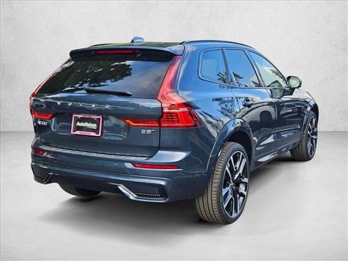 2025 Volvo XC60 B5 Ultra