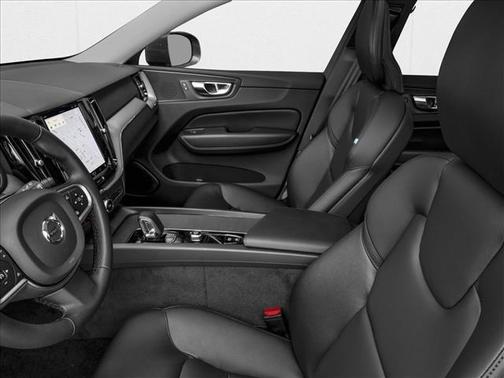 2025 Volvo XC60 B5 Ultra