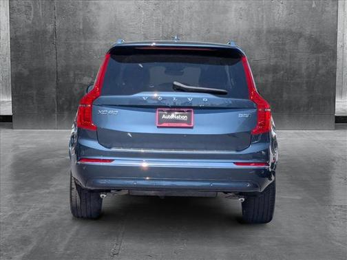 2025 Volvo XC90 B5 Plus
