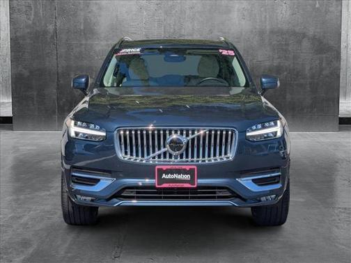2025 Volvo XC90 B5 Plus