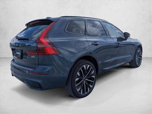 2026 Volvo XC60 B5 Ultra
