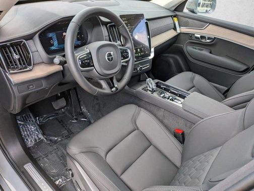 Vapour Grey Metallic 2026 Volvo XC90 Plus, B5 AWD Gas (mild hybrid), Gasoline, Bright, 7 Seats