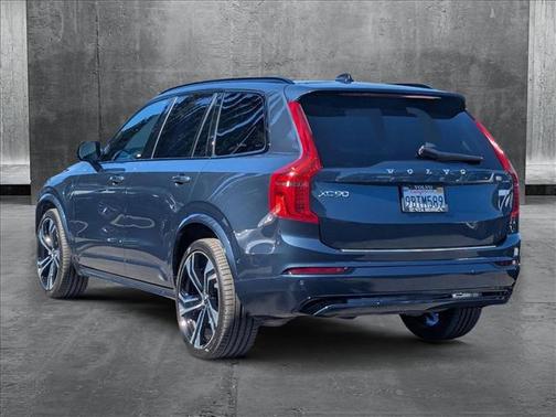 2022 Volvo XC90 Recharge Plug-In Hybrid T8 R-Design 7 Passenger