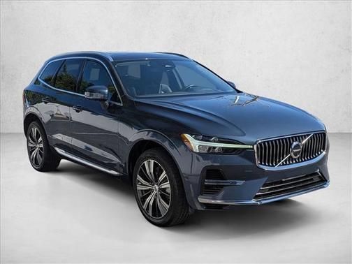 2023 Volvo XC60 Recharge Plug-In Hybrid T8 Plus Bright Theme
