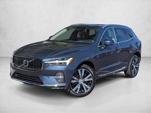 2023 Volvo XC60 Recharge Plug-In Hybrid T8 Plus Bright Theme