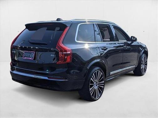 2025 Volvo XC90 B6 Plus 7-Seater