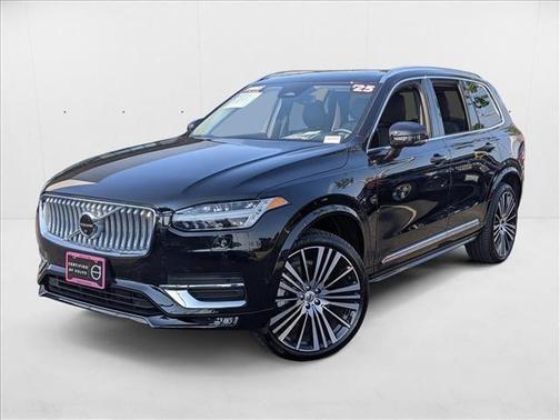 2025 Volvo XC90 B6 Plus 7-Seater