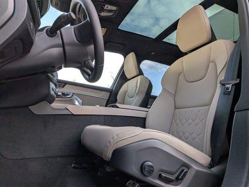 2026 Volvo XC90 Plus, B6 AWD Gas (mild hybrid), Gasoline, Bright, 7 Seats