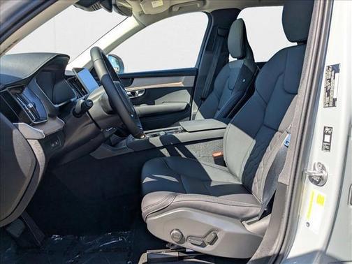 2026 Volvo XC90 Plug-In Hybrid T8 Plus 6-Seater