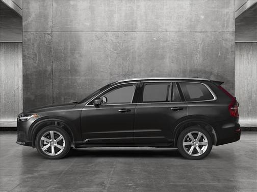 2025 Volvo XC90 B5 Plus